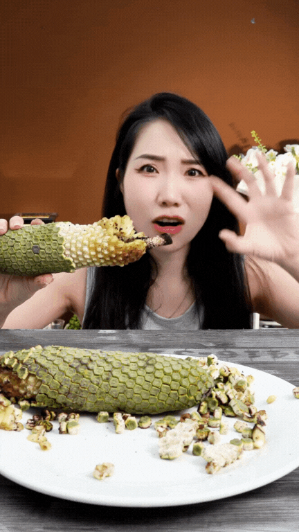 "7 năm chờ mới ăn được một quả": Loại cây nhà giàu trồng làm cảnh nay thành đặc sản mukbang gây sốt MXH- Ảnh 4. "7 năm chờ mới ăn được một quả": Loại cây nhà giàu trồng làm cảnh nay thành đặc sản mukbang gây sốt MXH- Ảnh 4.