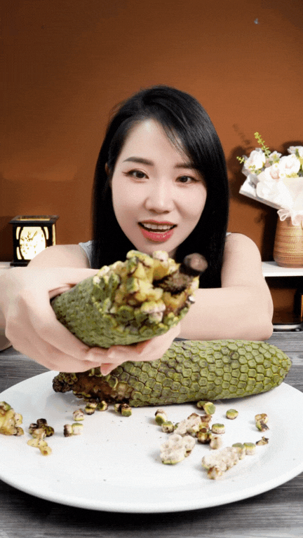 "7 năm chờ mới ăn được một quả": Loại cây nhà giàu trồng làm cảnh nay thành đặc sản mukbang gây sốt MXH- Ảnh 3. "7 năm chờ mới ăn được một quả": Loại cây nhà giàu trồng làm cảnh nay thành đặc sản mukbang gây sốt MXH- Ảnh 3.