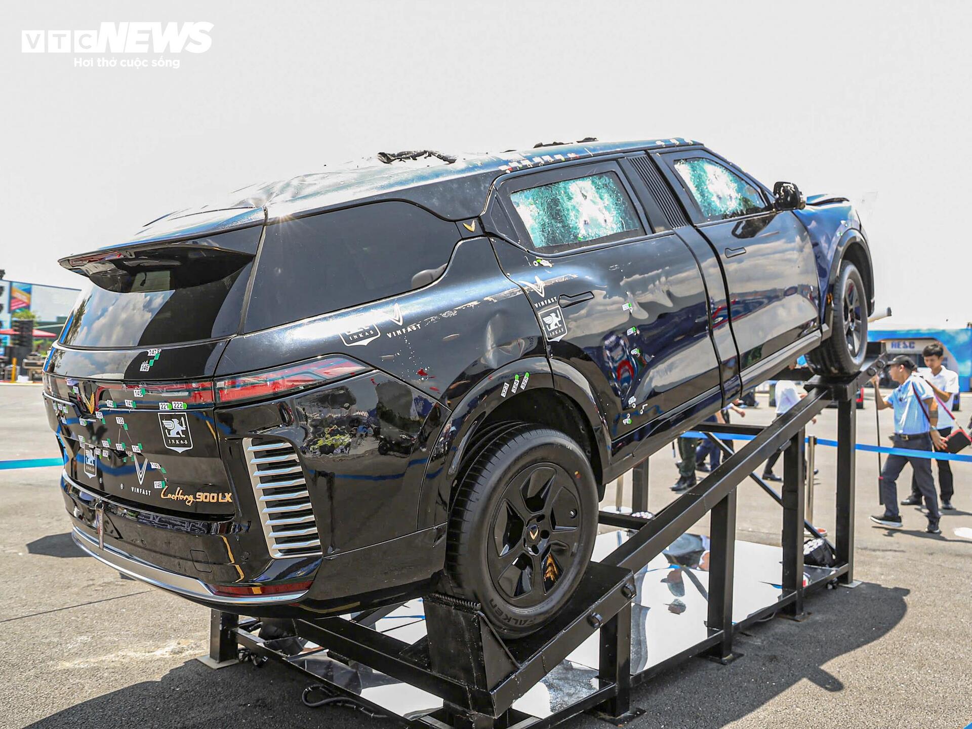 Xe Việt lần đầu đạt chuẩn VPAM VR7, thách thức 440 viên đạn và mìn nổ- Ảnh 8.