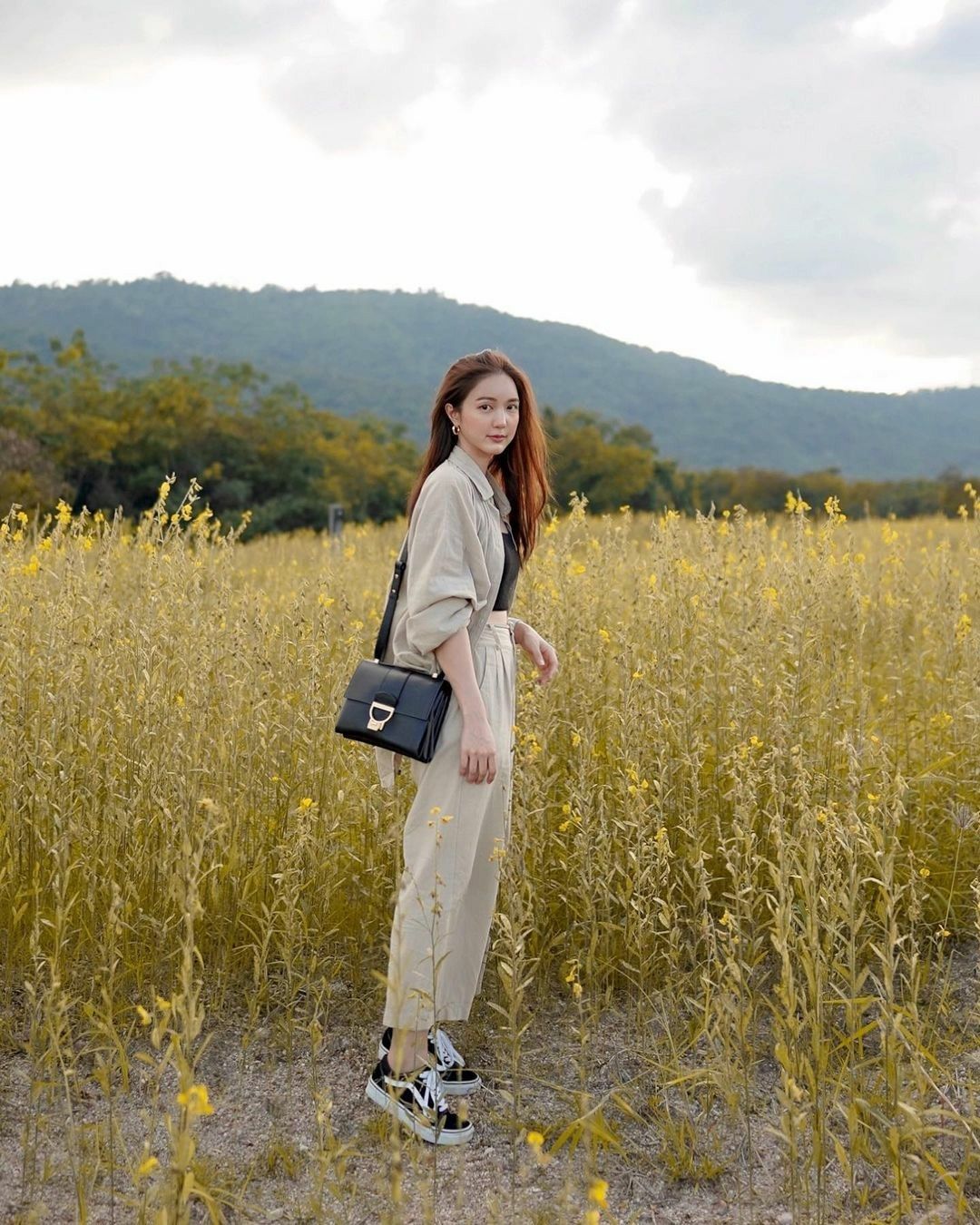 Người trẻ 2025: Càng ít mua sắm càng tự tin về tài chính - lối sống ngược khiến nhiều phụ huynh bất ngờ- Ảnh 4. Người trẻ 2025: Càng ít mua sắm càng tự tin về tài chính - lối sống ngược khiến nhiều phụ huynh bất ngờ- Ảnh 4.