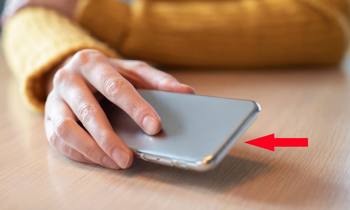 Người tinh tế luôn úp điện thoại xuống bàn, lý do vì sao?- Ảnh 2. Người tinh tế luôn úp điện thoại xuống bàn, lý do vì sao?- Ảnh 2.