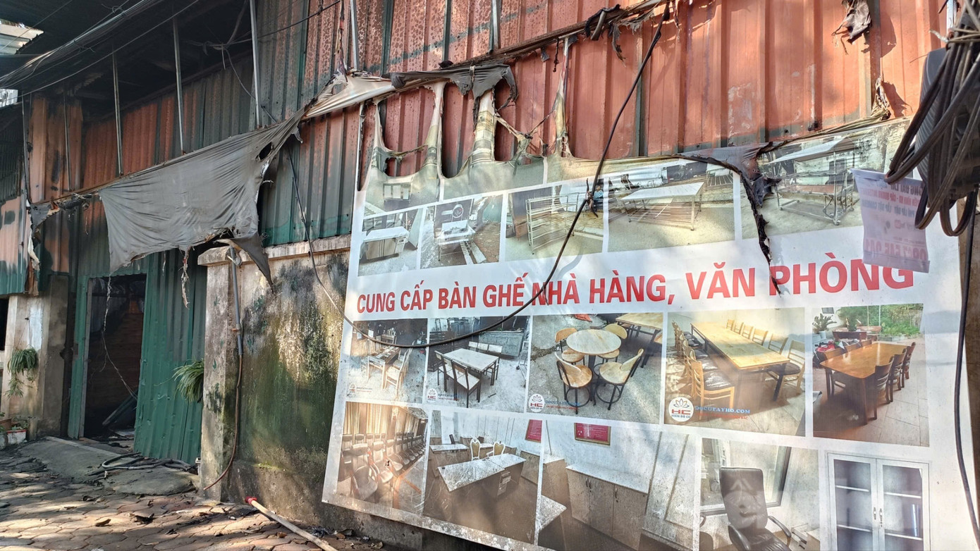 Cận cảnh khu nhà xưởng 700m2 cháy rụi sau vài giờ ở Hà Nội- Ảnh 6.