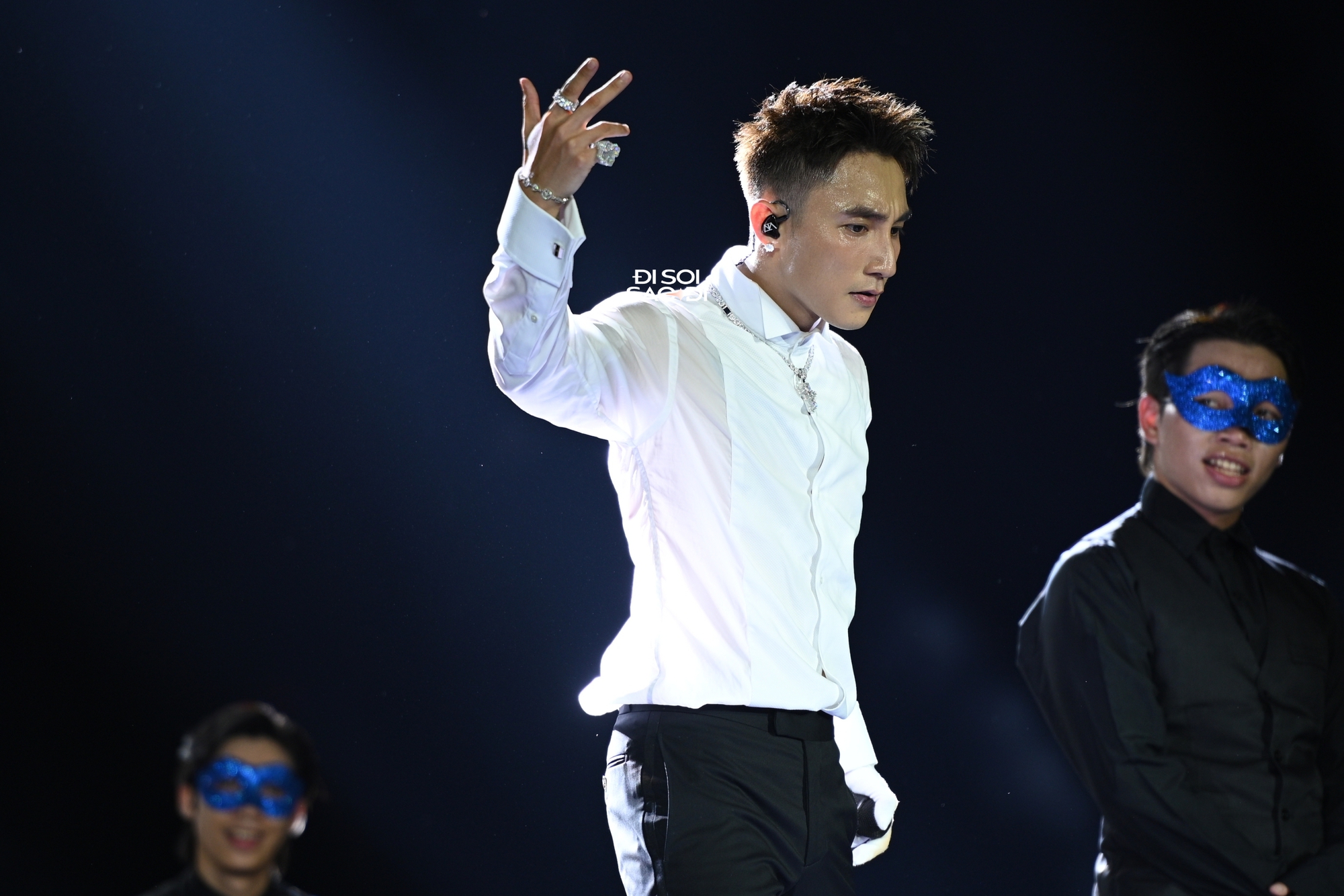 Sơn Tùng M-TP hét lên cho cả triệu người nghe: Flop quá thì ghi tên anh vào!- Ảnh 11.