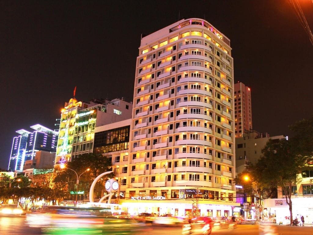DN liên quan Trương Mỹ Lan nắm trong tay loạt khách sạn đắc địa bậc nhất Hà Nội và Tp.HCM đã lỗ luỹ kế 3.100 tỷ, “gánh” khoản nợ 9.000 tỷ đồng- Ảnh 1.
