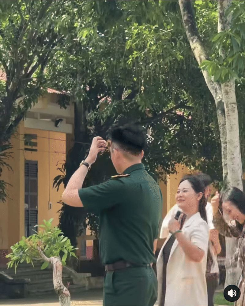 “Chiến thuật không vẫy tay, không vuốt tóc” của Lê Hoàng Hiệp- Ảnh 7. “Chiến thuật không vẫy tay, không vuốt tóc” của Lê Hoàng Hiệp- Ảnh 7.