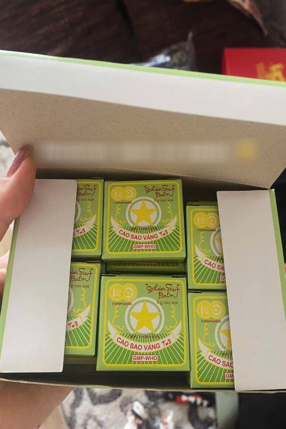 Bất ngờ trong vali quà Việt quân nhân Nga mang về từ A80: Đầy đủ "combo" yêu nước siêu dễ thương, đặc biệt nhất là món đồ này- Ảnh 1.