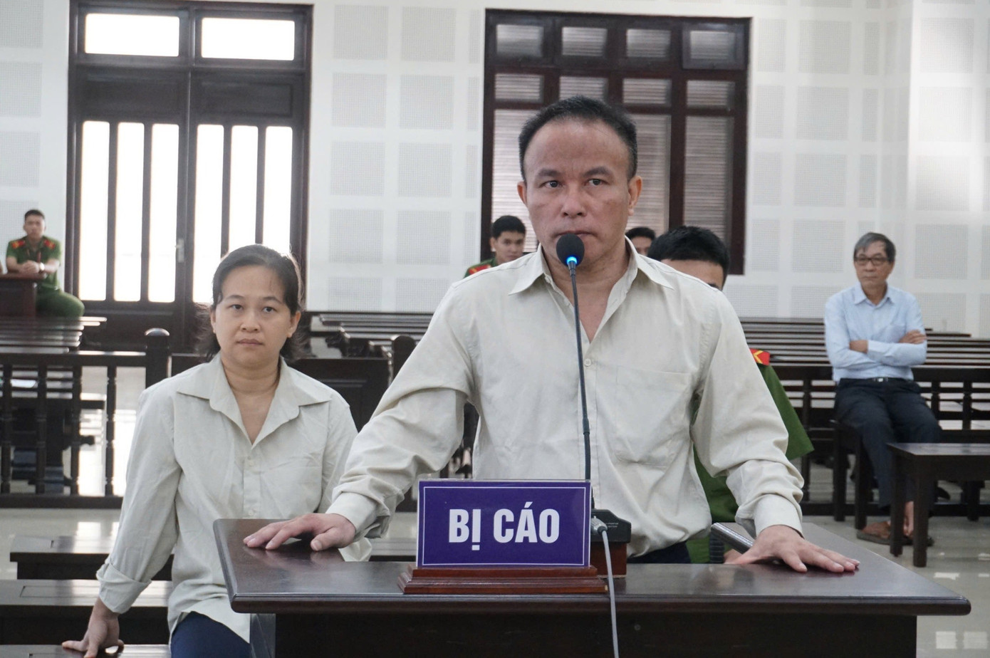 Vụ chiếm đoạt 5 lô đất của cựu lãnh đạo Đà Nẵng, cảnh báo rủi ro khi nhờ đứng tên mua đất- Ảnh 1. Vụ chiếm đoạt 5 lô đất của cựu lãnh đạo Đà Nẵng, cảnh báo rủi ro khi nhờ đứng tên mua đất- Ảnh 1.