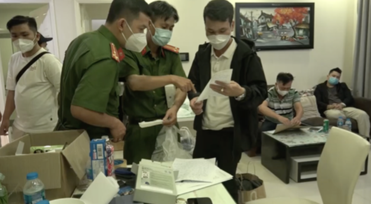 Công an TP HCM cảnh báo thủ đoạn lừa đảo mới: Chiếm quyền điện thoại- Ảnh 1. Công an TP HCM cảnh báo thủ đoạn lừa đảo mới: Chiếm quyền điện thoại- Ảnh 1.