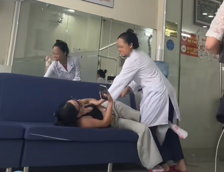 Vụ hành hung bệnh nhân ở nha khoa Tuyết Chinh: Bộ Y tế vào cuộc- Ảnh 3. Vụ hành hung bệnh nhân ở nha khoa Tuyết Chinh: Bộ Y tế vào cuộc- Ảnh 3.