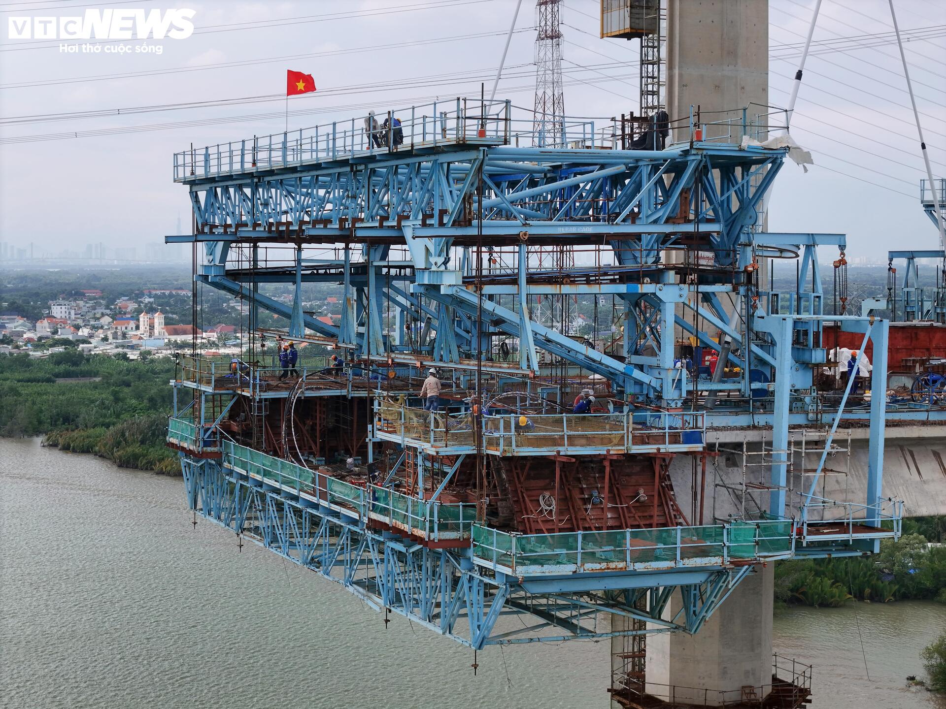 Khẩn trương thi công 'nút thắt' cuối cùng của cao tốc Bến Lức - Long Thành- Ảnh 4. Khẩn trương thi công 'nút thắt' cuối cùng của cao tốc Bến Lức - Long Thành- Ảnh 4.
