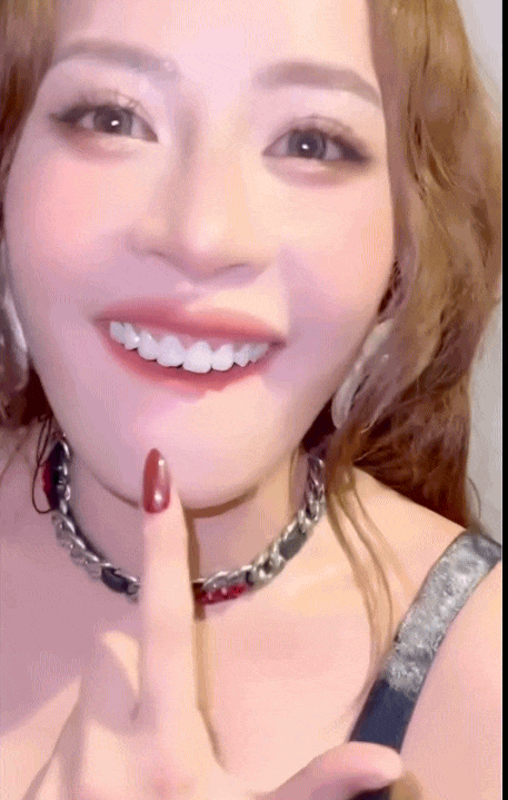Chi Pu diễn sung tới nỗi mẻ cả răng, sự cố “ối dồi ôi” nhất sự nghiệp là đây chứ đâu!- Ảnh 3. Chi Pu diễn sung tới nỗi mẻ cả răng, sự cố “ối dồi ôi” nhất sự nghiệp là đây chứ đâu!- Ảnh 3.