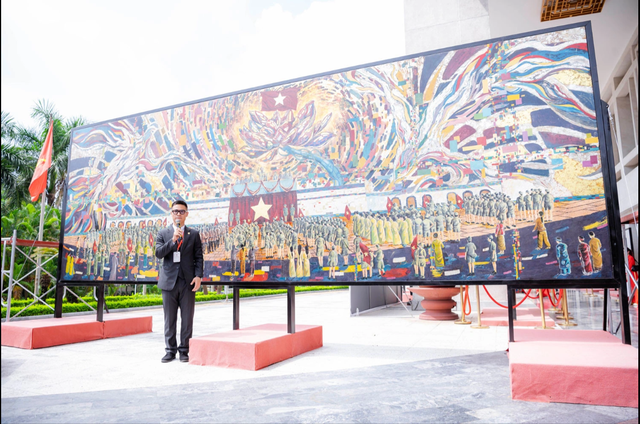 Việt Nam vừa có thêm kỷ lục thế giới: Gắn với khoảnh khắc lịch sử của Bác Hồ, rộng 17,342 m², nặng 3 tấn- Ảnh 1.