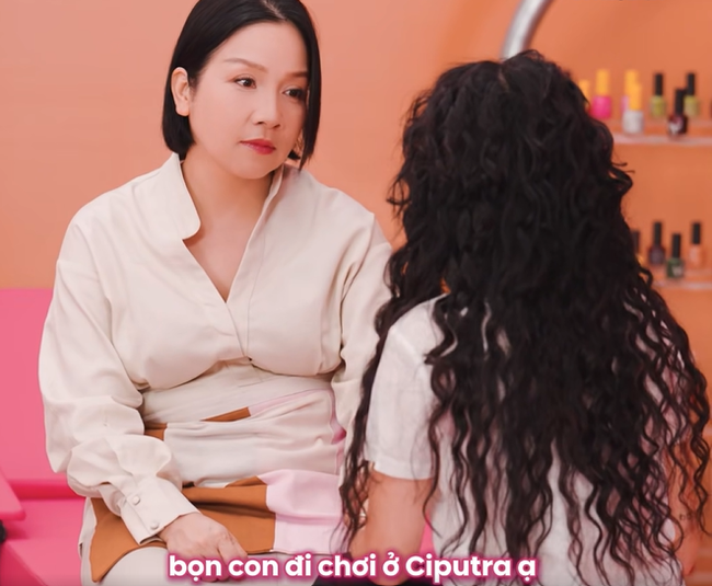 Mỹ Linh hỏi con gái có từng giấu mẹ chuyện gì không nhưng chính cô lại lộ bí mật quá khứ khiến khán giả cười chảy nước mắt- Ảnh 1. Mỹ Linh hỏi con gái có từng giấu mẹ chuyện gì không nhưng chính cô lại lộ bí mật quá khứ khiến khán giả cười chảy nước mắt- Ảnh 1.