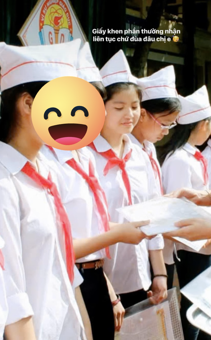 Lộ ảnh hiếm vợ Quang Hải thời đi học: Nhan sắc trong veo, nhận giấy khen liên tục, còn ai nghi ngờ học vấn?- Ảnh 1. Lộ ảnh hiếm vợ Quang Hải thời đi học: Nhan sắc trong veo, nhận giấy khen liên tục, còn ai nghi ngờ học vấn?- Ảnh 1.