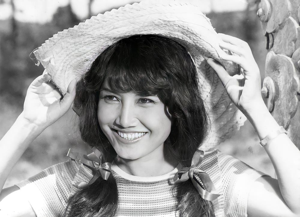 Nữ diễn viên đẹp nhất miền Nam: Nhan sắc trăm năm có một, diễn hay hát đỉnh không ai đọ nổi- Ảnh 3.