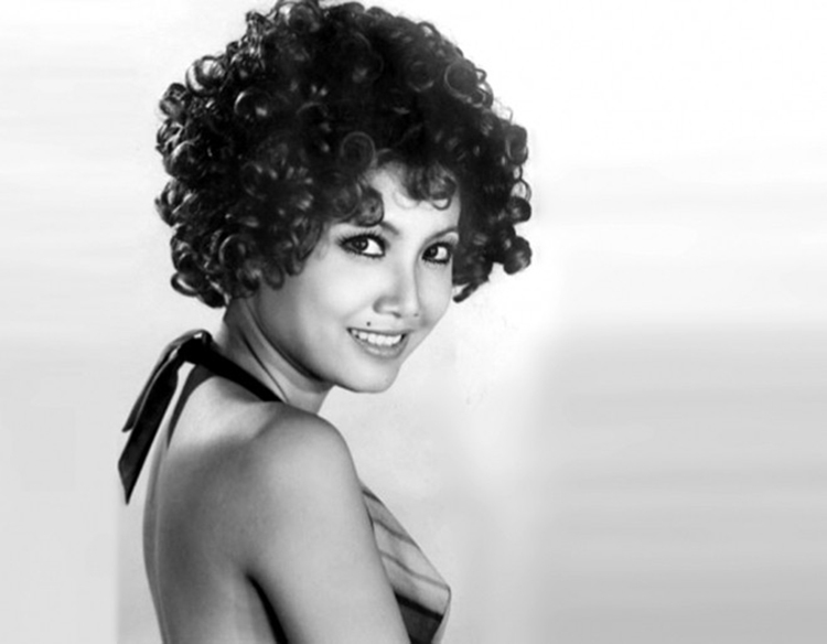 Nữ diễn viên đẹp nhất miền Nam: Nhan sắc trăm năm có một, diễn hay hát đỉnh không ai đọ nổi- Ảnh 2.