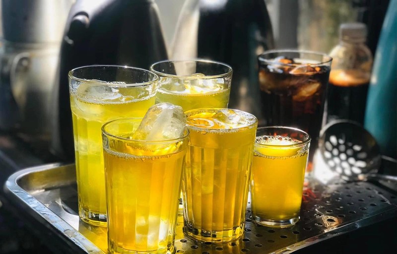 Trà đá: Món giải khát quốc dân có thể gây SUY THẬN nếu uống SAI- Ảnh 1.