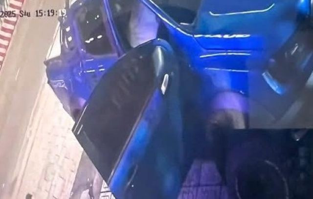 Người đàn ông báo mất gần 30 lượng vàng vì ngủ quên trên ô tô- Ảnh 1. Người đàn ông báo mất gần 30 lượng vàng vì ngủ quên trên ô tô- Ảnh 1.