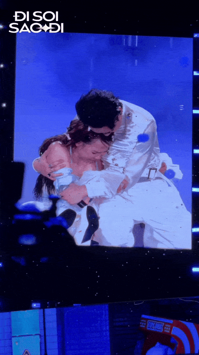 Công chúa chạy vội ngã thẳng vào hoàng tử SOOBIN, khoảnh khắc vỗ về khiến netizen vừa cười vừa thương!- Ảnh 2.