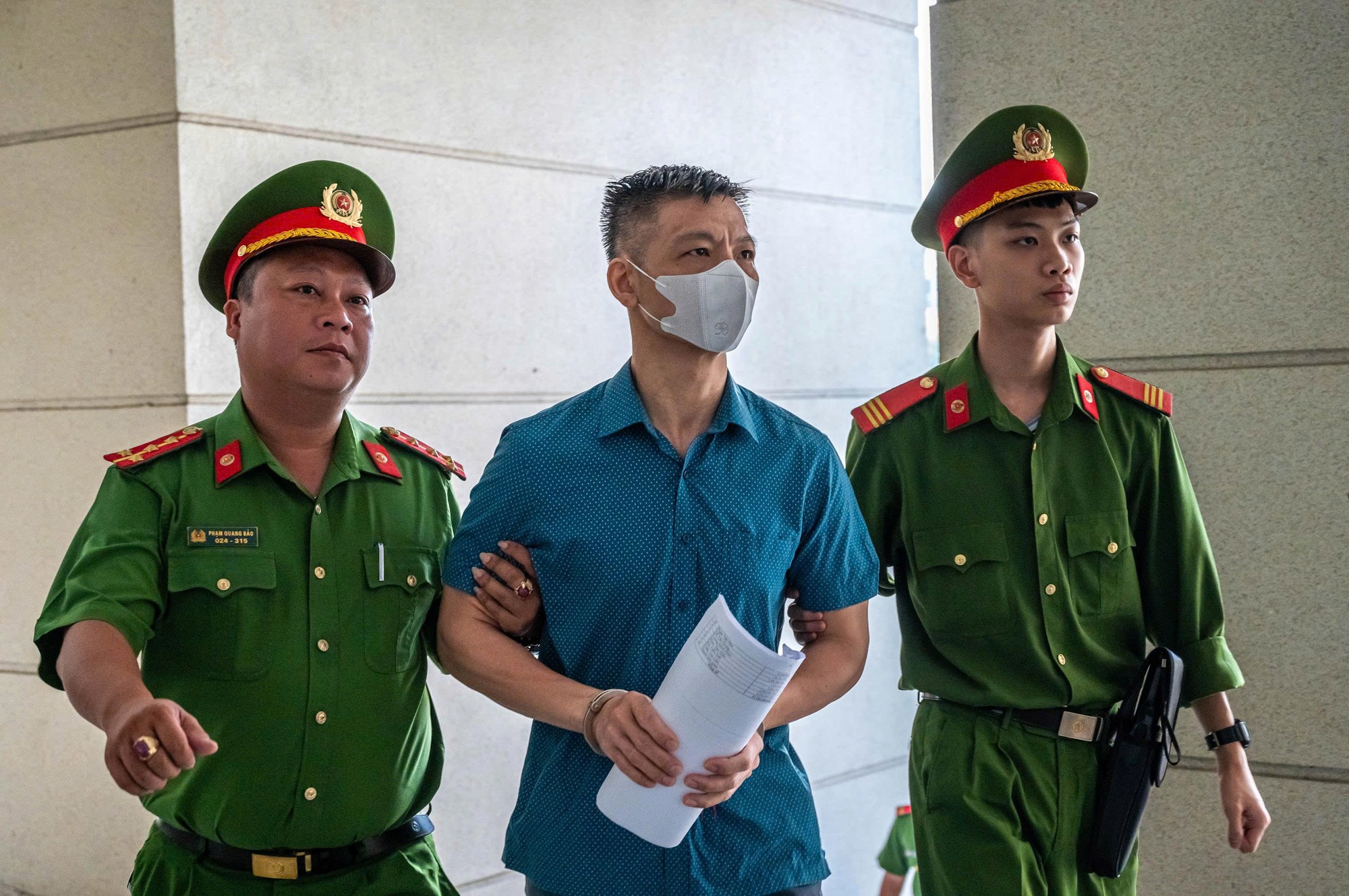Cựu phó Chủ nhiệm Văn phòng Quốc hội, cựu Trợ lý Chủ tịch Quốc hội hầu toà- Ảnh 9.