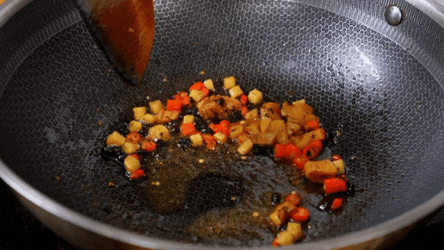 5 kiểu dùng nước tương dễ sinh độc, hại gan nhưng không ít nhà từng mắc phải- Ảnh 3.