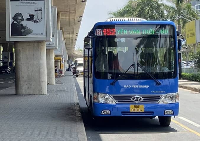 Chỉ tốn 5k để đi xe đến sân bay Tân Sơn Nhất, một cách quá hay mà cực ít người biết đến- Ảnh 2. Chỉ tốn 5k để đi xe đến sân bay Tân Sơn Nhất, một cách quá hay mà cực ít người biết đến- Ảnh 2.