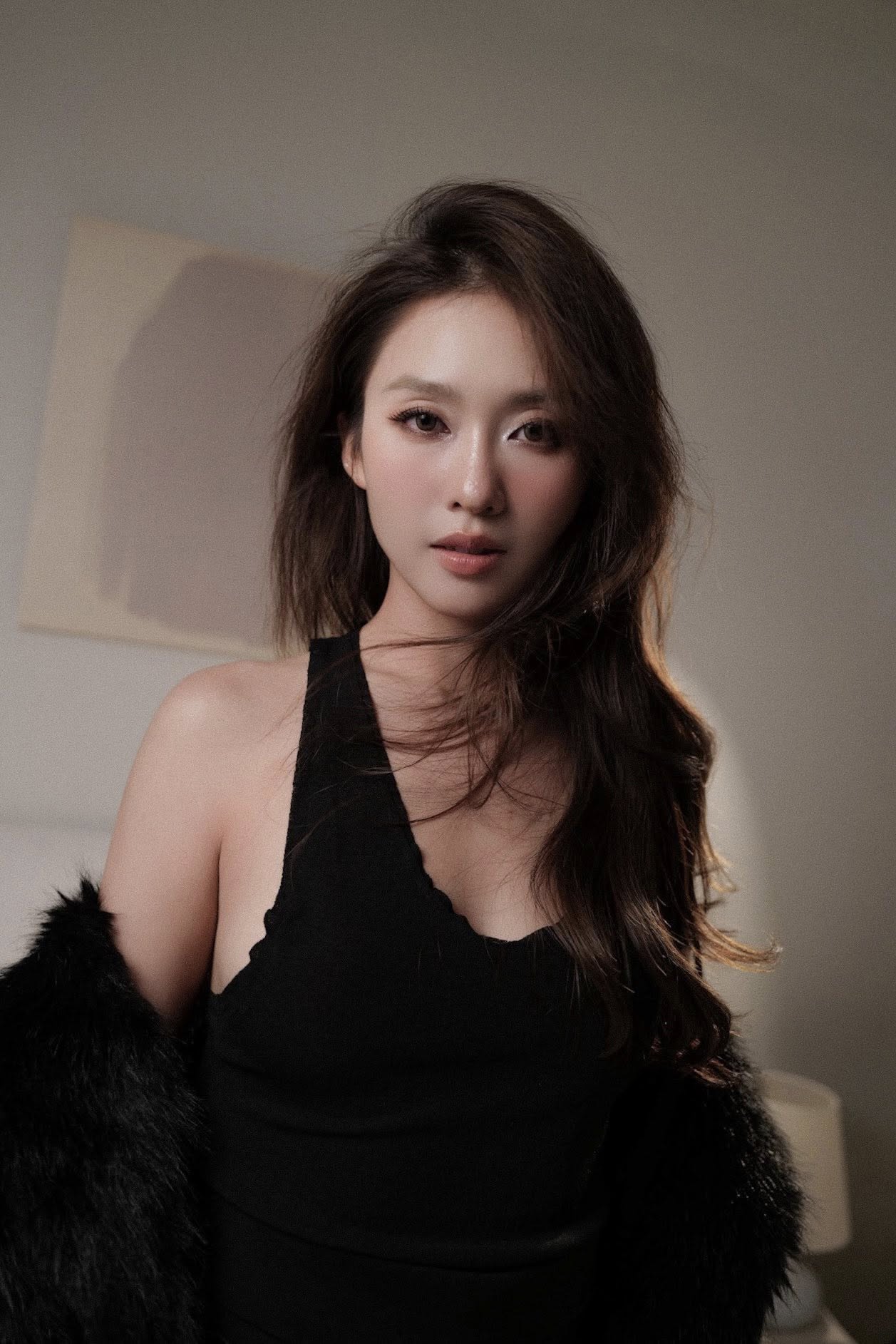 Mỹ nhân Việt lọt "mắt xanh" của báo Hàn, đẹp đến mức được ví như "bản sao Song Hye Kyo"?- Ảnh 7.