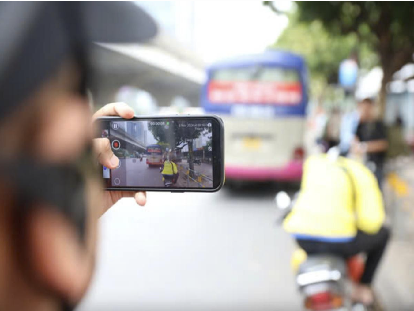 Người phản ánh vi phạm giao thông được đề xuất hỗ trợ tối đa 5 triệu đồng- Ảnh 1.