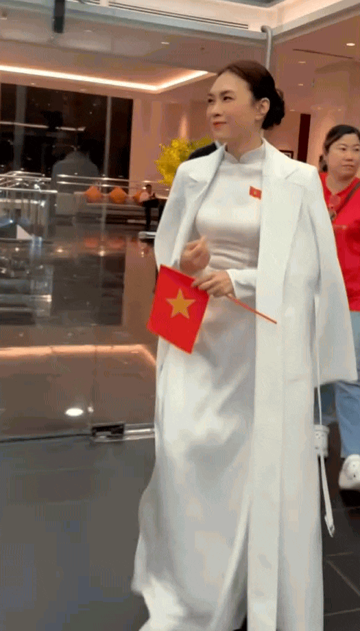 1 phút Đại lễ 2/9 cho Mỹ Tâm những con số gây choáng: Follower tăng đột biến, gây sốt trang Thông tin Chính phủ- Ảnh 4. 1 phút Đại lễ 2/9 cho Mỹ Tâm những con số gây choáng: Follower tăng đột biến, gây sốt trang Thông tin Chính phủ- Ảnh 4.