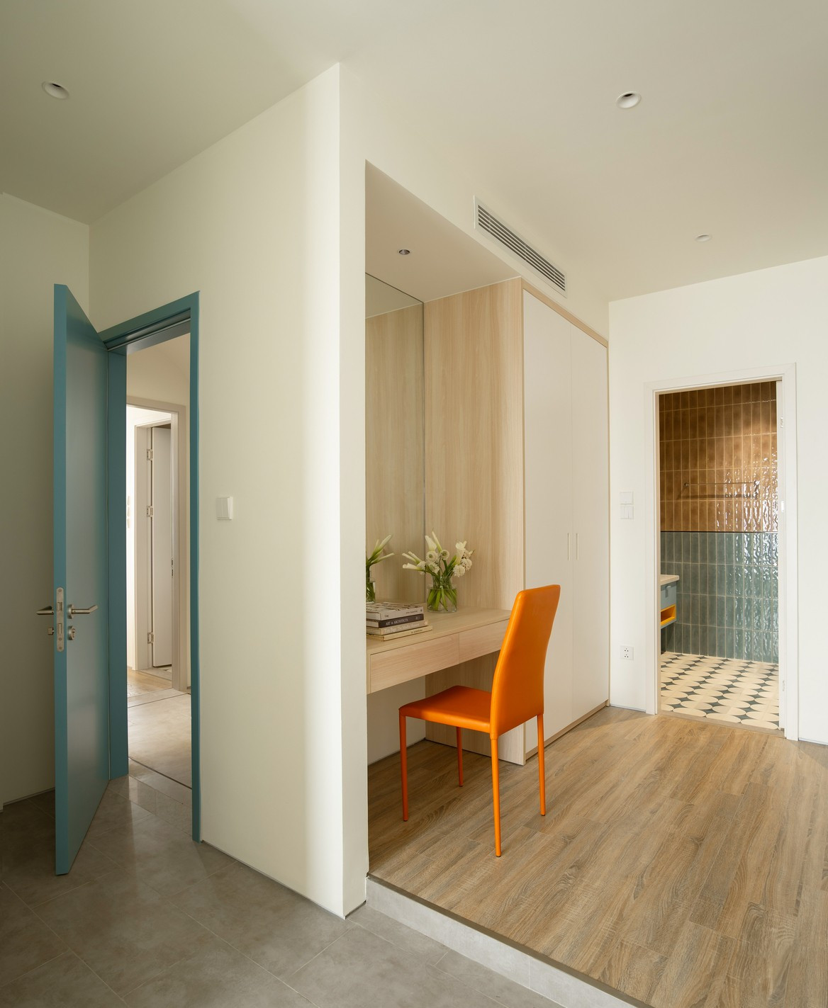 Thiết kế căn hộ 144m2 với gam màu tươi sáng khởi tạo năng lượng tích cực cho gia chủ- Ảnh 15. Thiết kế căn hộ 144m2 với gam màu tươi sáng khởi tạo năng lượng tích cực cho gia chủ- Ảnh 15.