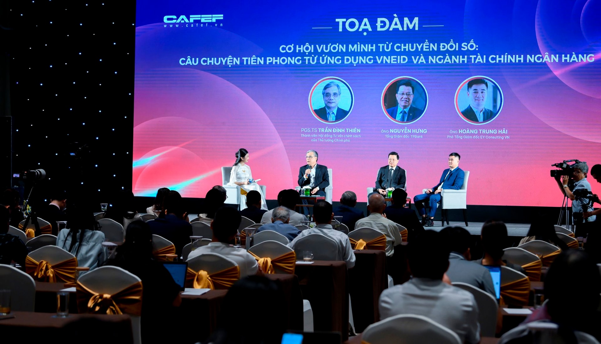 TS. Trần Đình Thiên: 'Thời này là thời Việt Nam phải lớn mạnh thì mới xứng với tiềm lực'- Ảnh 1.