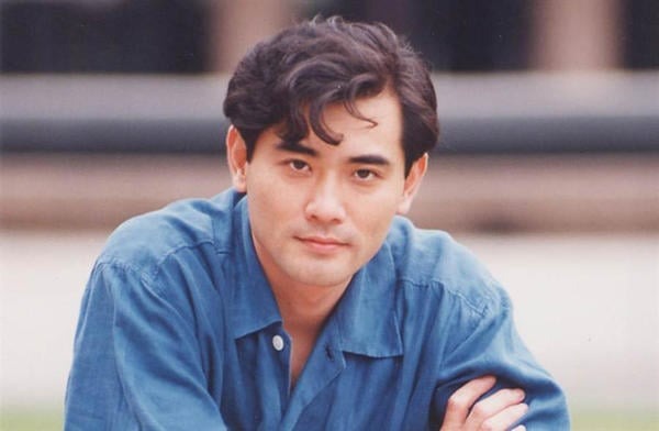 Showbiz có 1 mỹ nam được 2 nữ thần sắc đẹp yêu say đắm cũng chẳng màng, bỏ về quê nuôi vịt chăn ngan- Ảnh 1. Showbiz có 1 mỹ nam được 2 nữ thần sắc đẹp yêu say đắm cũng chẳng màng, bỏ về quê nuôi vịt chăn ngan- Ảnh 1.