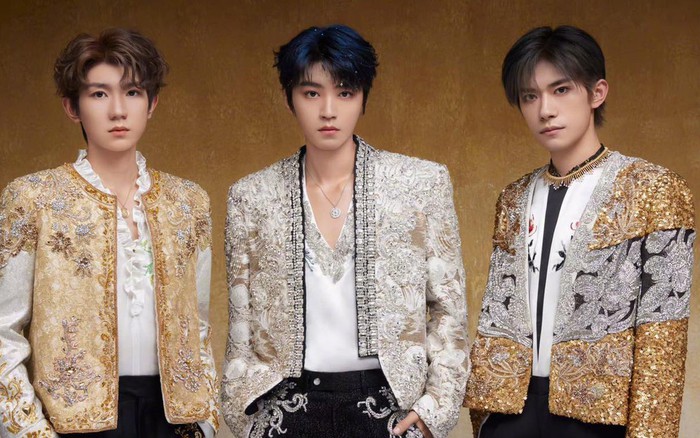 Chuyện gì đang xảy ra với nam thần đẹp trai nhất showbiz?- Ảnh 12. Chuyện gì đang xảy ra với nam thần đẹp trai nhất showbiz?- Ảnh 12.