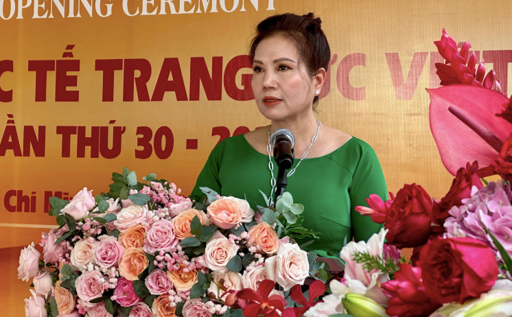 Cựu Tổng giám đốc SJC qua mặt giám sát Ngân hàng Nhà nước để đưa nguyên liệu vàng bên ngoài vào sản xuất như thế nào?- Ảnh 1.