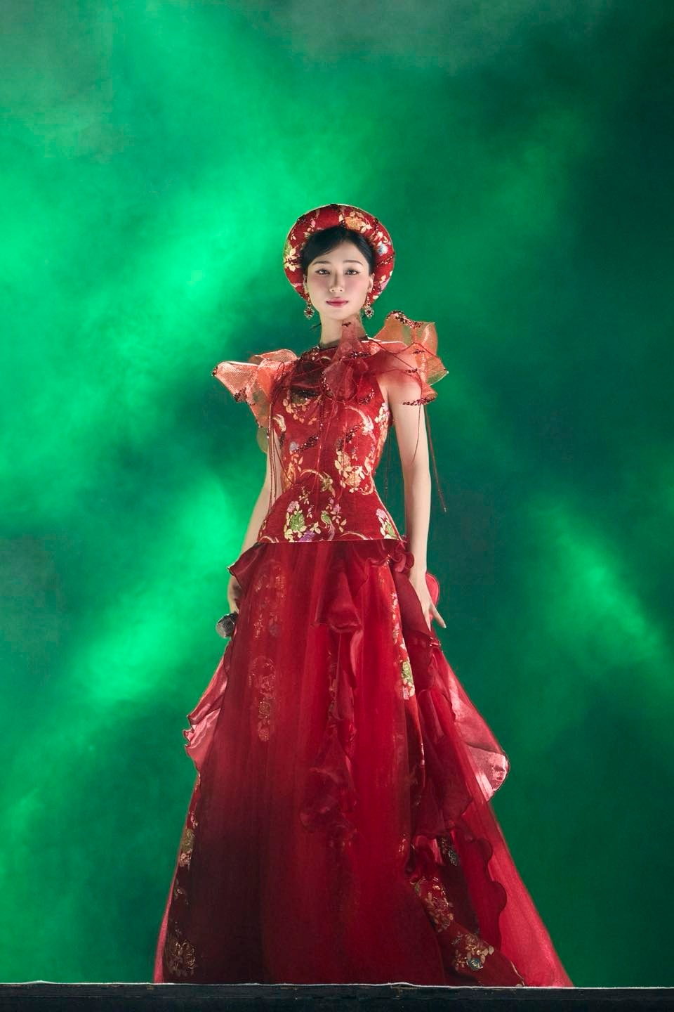 Mỹ nhân nổi tiếng nhất Mưa Đỏ: Nhan sắc mướt mắt mê hoặc 6 triệu fan, không biết khen sao cho đủ- Ảnh 6.