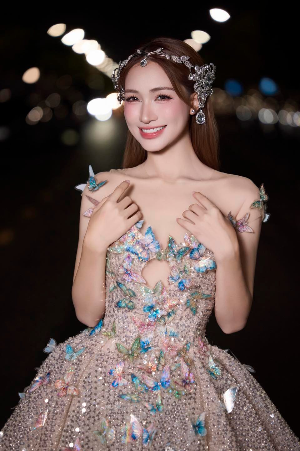 Mỹ nhân nổi tiếng nhất Mưa Đỏ: Nhan sắc mướt mắt mê hoặc 6 triệu fan, không biết khen sao cho đủ- Ảnh 5.