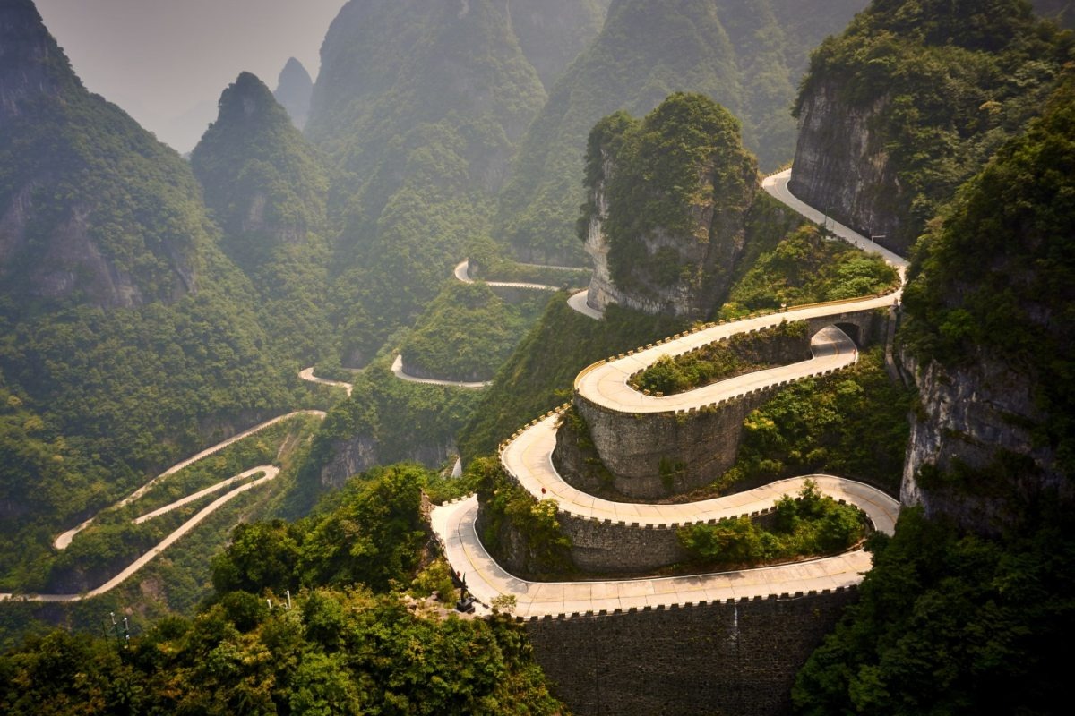 Đại lộ Thông Thiên: Cung đường lái xe 'điên rồ' nhất trên Trái Đất- Ảnh 3.