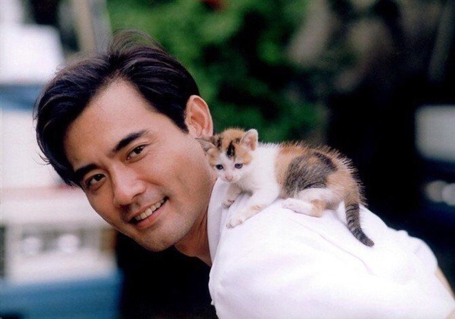 Showbiz có 1 mỹ nam được 2 nữ thần sắc đẹp yêu say đắm cũng chẳng màng, bỏ về quê nuôi vịt chăn ngan- Ảnh 10. Showbiz có 1 mỹ nam được 2 nữ thần sắc đẹp yêu say đắm cũng chẳng màng, bỏ về quê nuôi vịt chăn ngan- Ảnh 10.