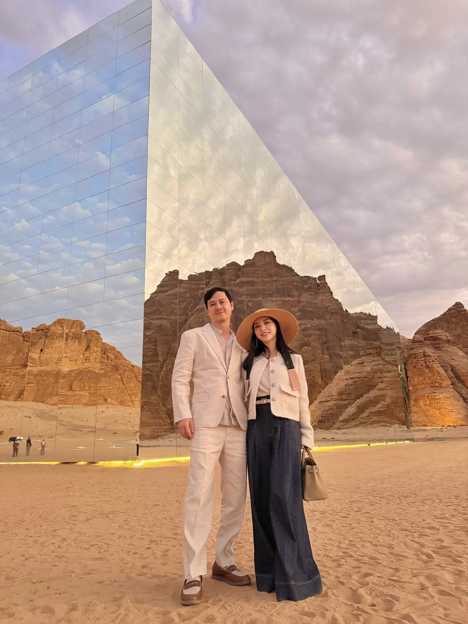 Đón năm mới kiểu phú bà triệu đô: Đi Maldives tận hưởng bình yên bên gia đình vì sợ nhất 1 điều ở con trai- Ảnh 9.