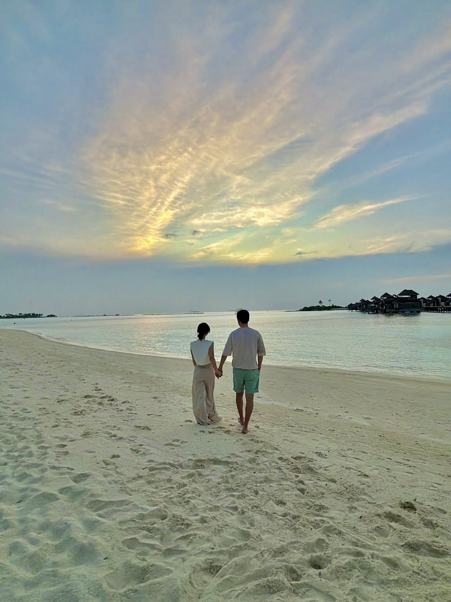 Đón năm mới kiểu phú bà triệu đô: Đi Maldives tận hưởng bình yên bên gia đình vì sợ nhất 1 điều ở con trai- Ảnh 7.