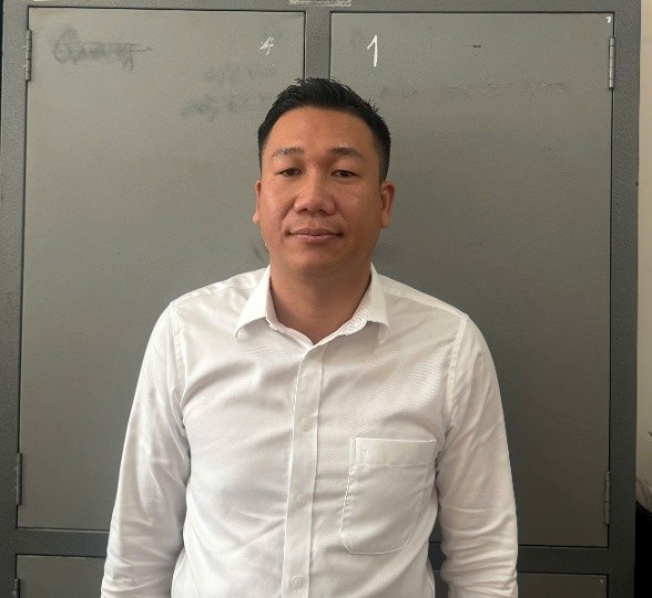 Bắt tạm giam giám đốc Trần Văn Kiên và phó giám đốc Phạm Khắc Học- Ảnh 1. Bắt tạm giam giám đốc Trần Văn Kiên và phó giám đốc Phạm Khắc Học- Ảnh 1.