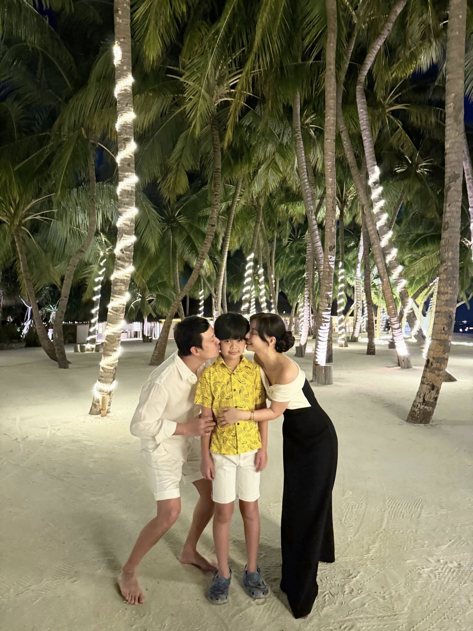 Đón năm mới kiểu phú bà triệu đô: Đi Maldives tận hưởng bình yên bên gia đình vì sợ nhất 1 điều ở con trai- Ảnh 3.