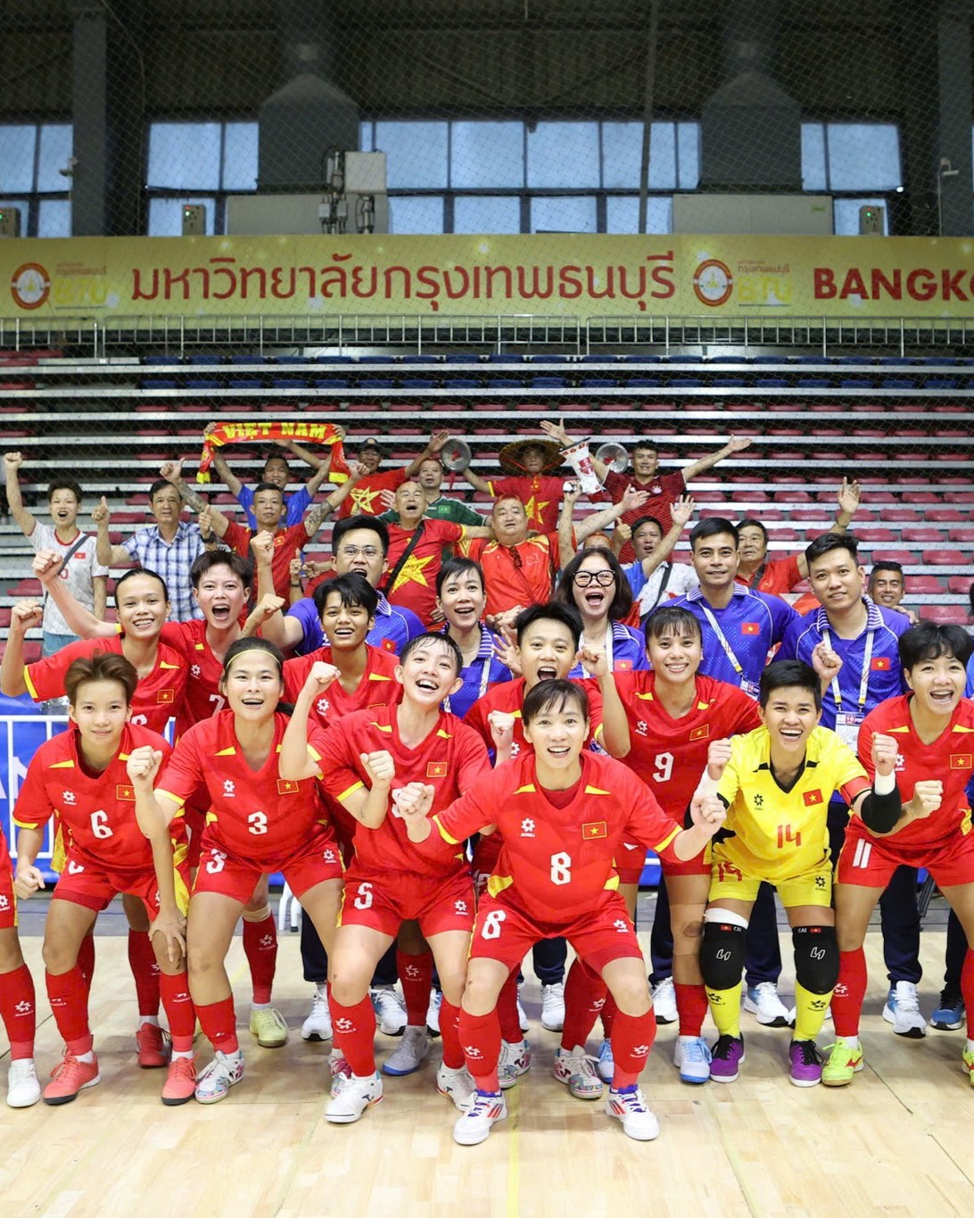 FIFA vinh danh bóng đá Việt Nam: Một năm thật rực rỡ và đầy cảm xúc!- Ảnh 3.