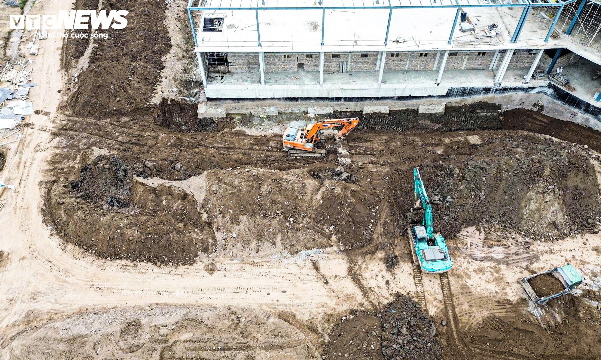 Mục sở thị bến xe khách đầu tiên của Hà Nội có hầm gửi 5.000m² sắp hoàn thành- Ảnh 9.