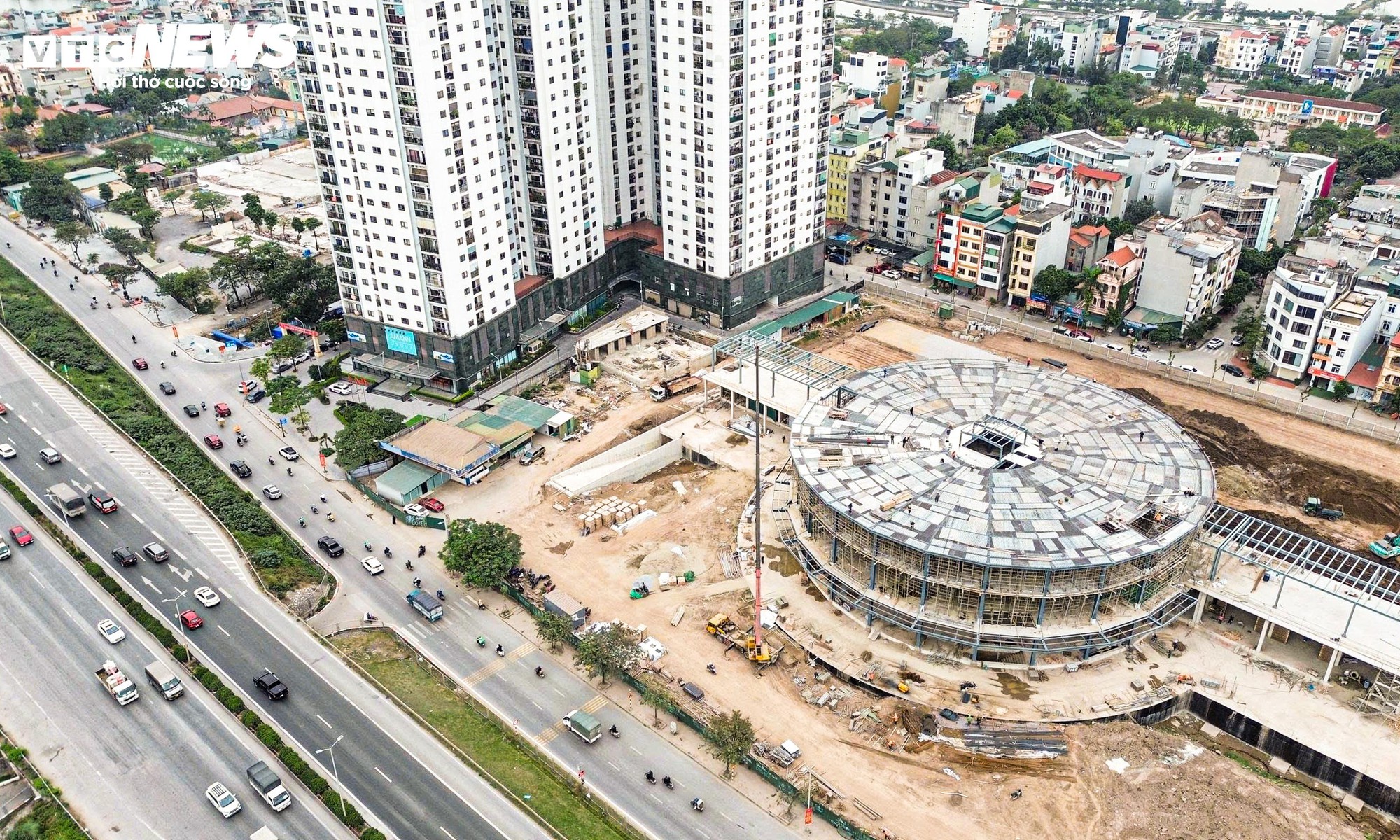 Mục sở thị bến xe khách đầu tiên của Hà Nội có hầm gửi 5.000m² sắp hoàn thành- Ảnh 4.