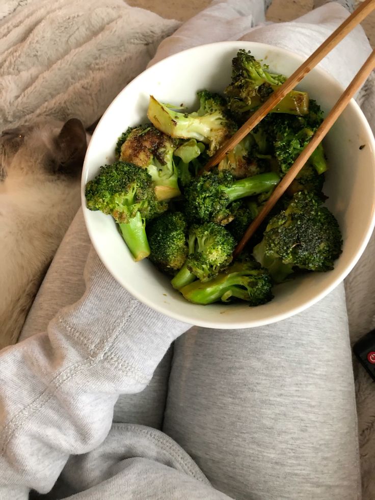 Một loại rau “khó ưa” nhưng mùa đông lại thành “món vàng” dưỡng da đẹp, dáng thon- Ảnh 2.