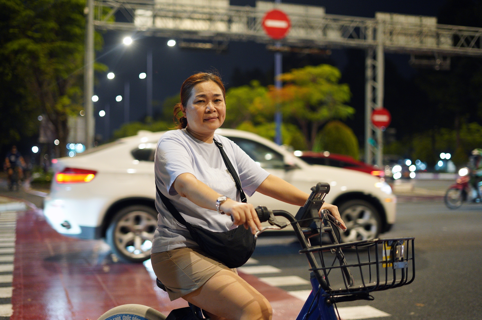 Cận cảnh làn đường 6km đẹp như Châu Âu ở TP.HCM, xe máy đi vào sẽ bị phạt!- Ảnh 12.