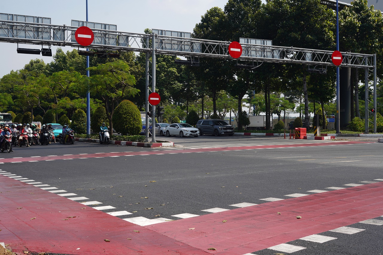 Cận cảnh làn đường 6km đẹp như Châu Âu ở TP.HCM, xe máy đi vào sẽ bị phạt!- Ảnh 7.