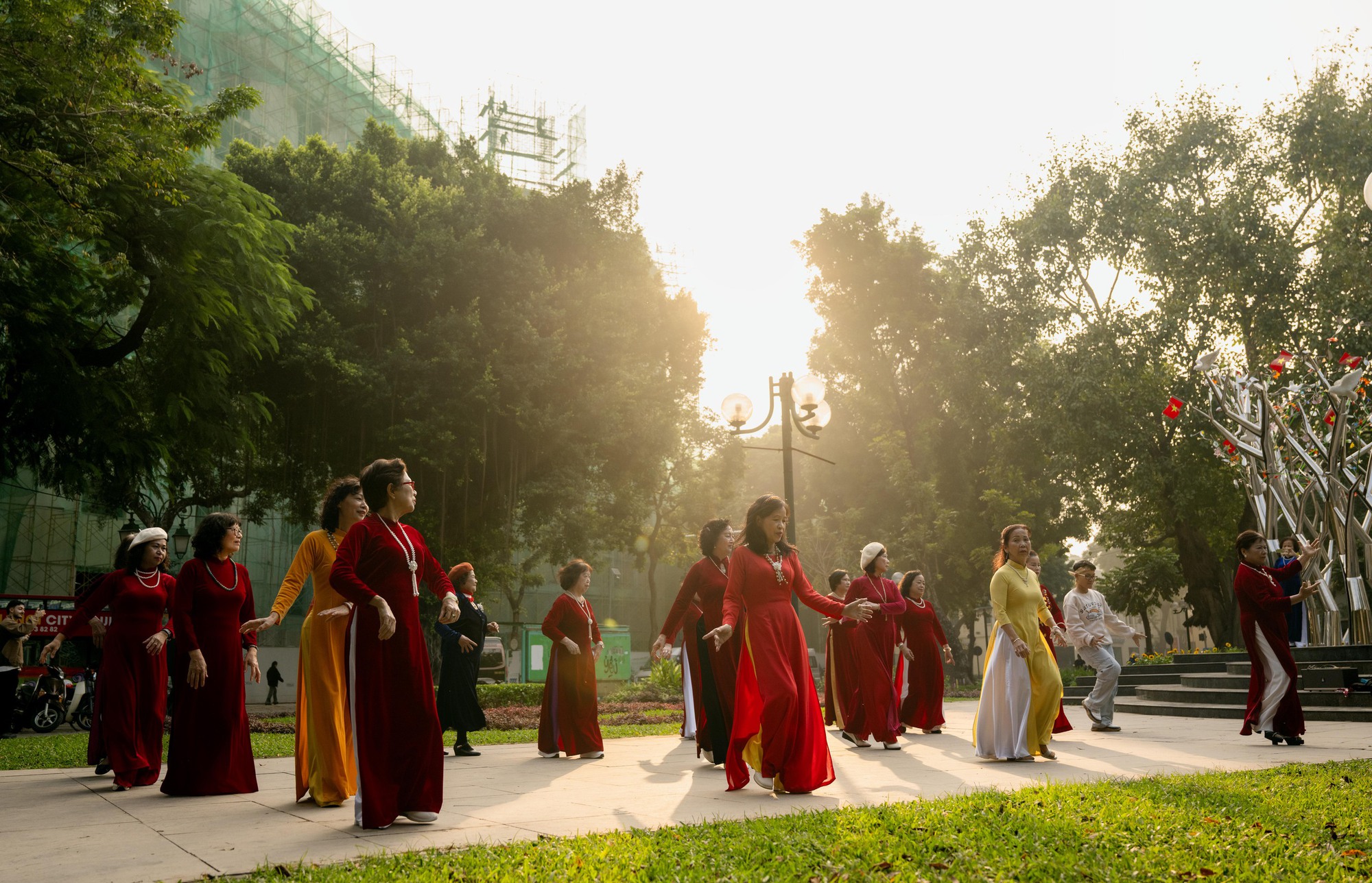 Ảnh, clip: Hà Nội thật lạ trong sáng đầu năm 2026- Ảnh 6.