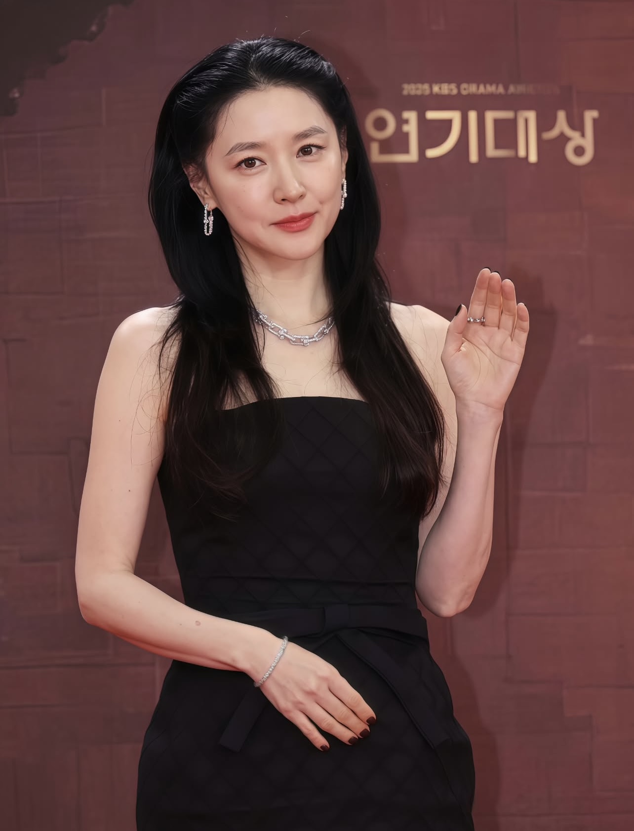 Diện mạo gây sốc của nàng Dae Jang Geum: 54 tuổi làm gì có ai trẻ thế này?- Ảnh 4.